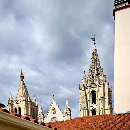 Amplio Atico Junto A La Catedral Apartamento Leão