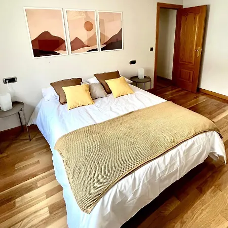 Apartamento Amplio Atico Junto A La Catedral Leão