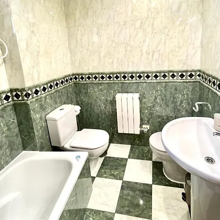 Amplio Atico Junto A La Catedral Apartamento *