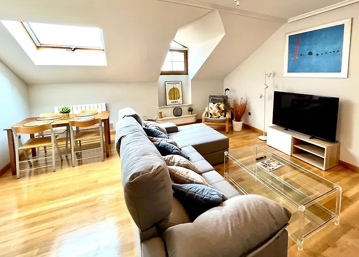 Amplio Atico Junto A La Catedral *